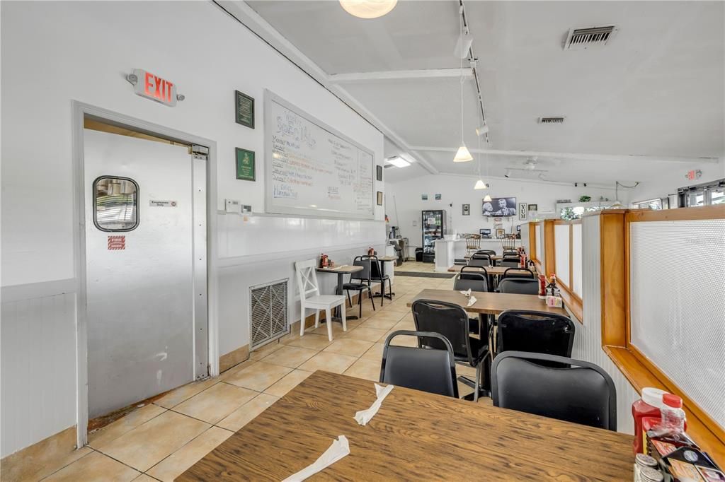 На продажу: $799,000 (0 спален, 0 ванн, 2400 Квадратных фут)