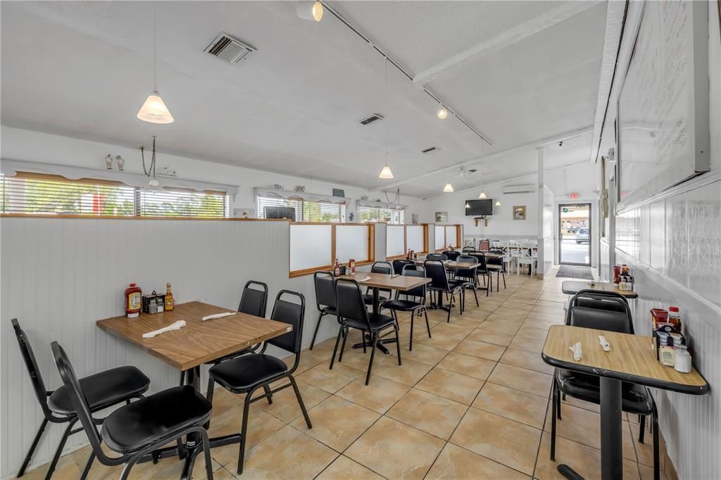 На продажу: $799,000 (0 спален, 0 ванн, 2400 Квадратных фут)