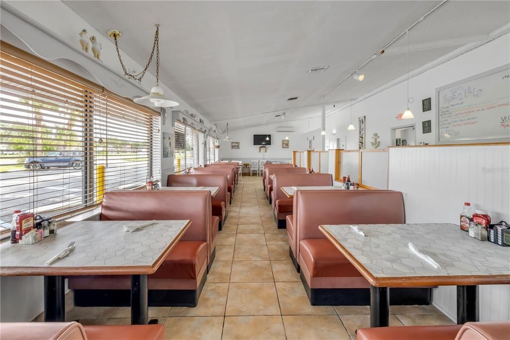 На продажу: $799,000 (0 спален, 0 ванн, 2400 Квадратных фут)