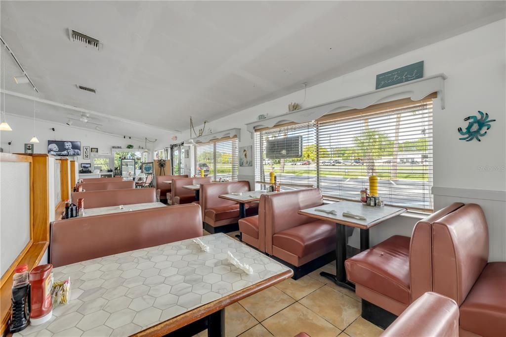 На продажу: $799,000 (0 спален, 0 ванн, 2400 Квадратных фут)