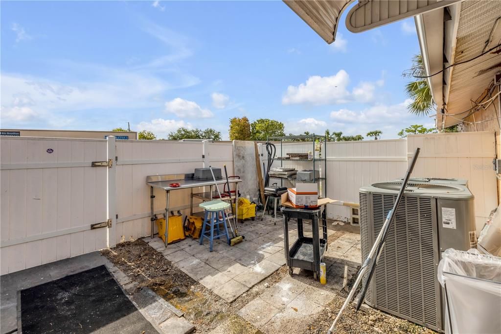 На продажу: $799,000 (0 спален, 0 ванн, 2400 Квадратных фут)