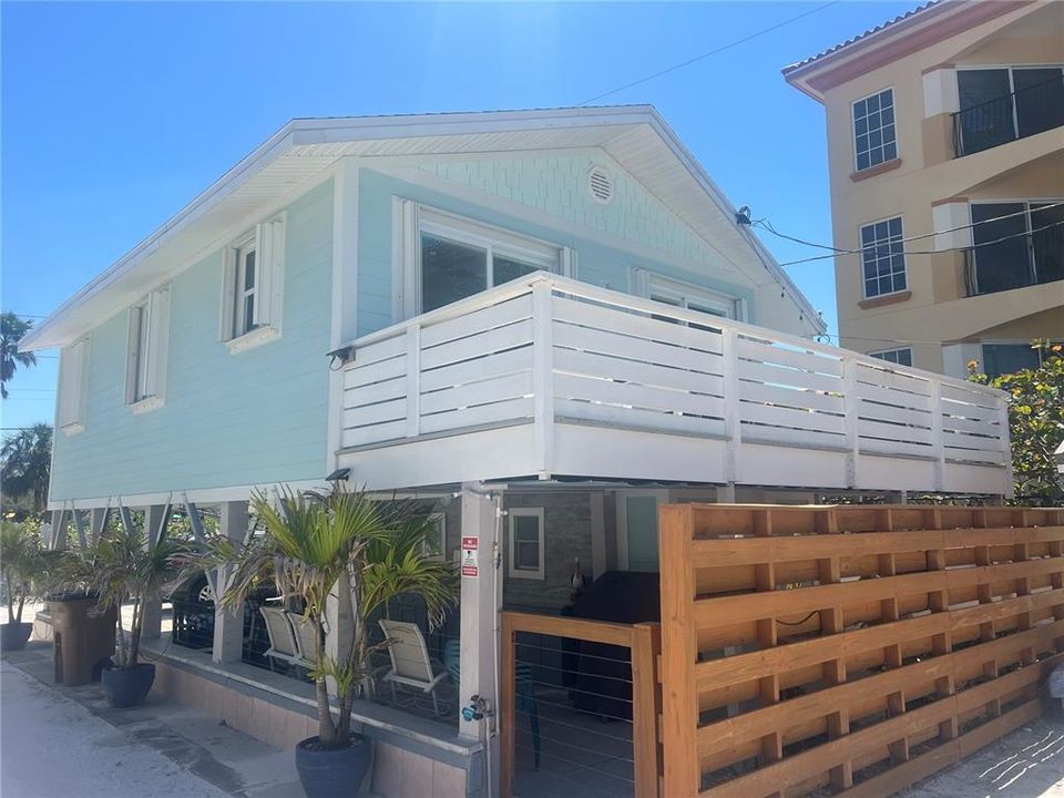 待售: $975,000 (2 贝兹, 2 浴室, 640 平方英尺)