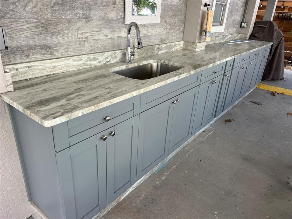 待售: $975,000 (2 贝兹, 2 浴室, 640 平方英尺)