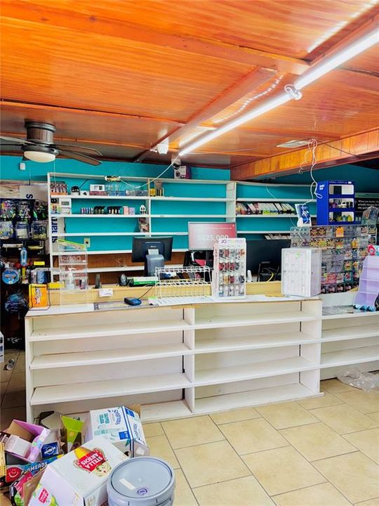 待售: $450,000 (0 贝兹, 0 浴室, 1623 平方英尺)