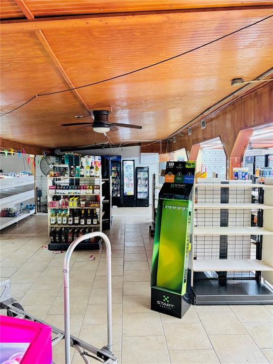 待售: $450,000 (0 贝兹, 0 浴室, 1623 平方英尺)