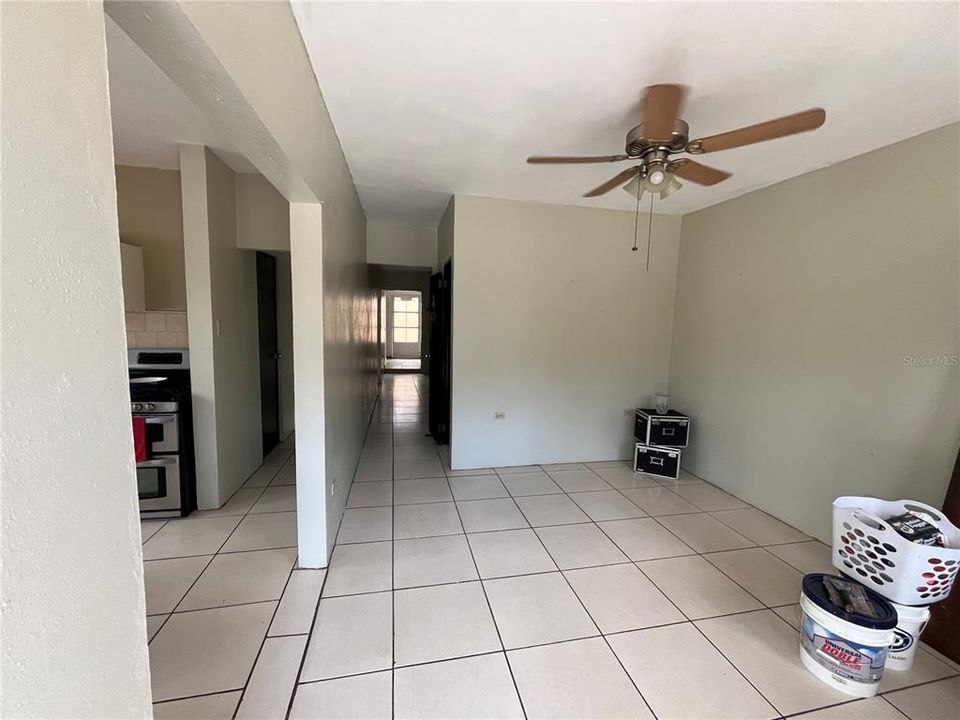 For Sale: $349,900 (3 beds, 3 baths, 2087 Square Feet)