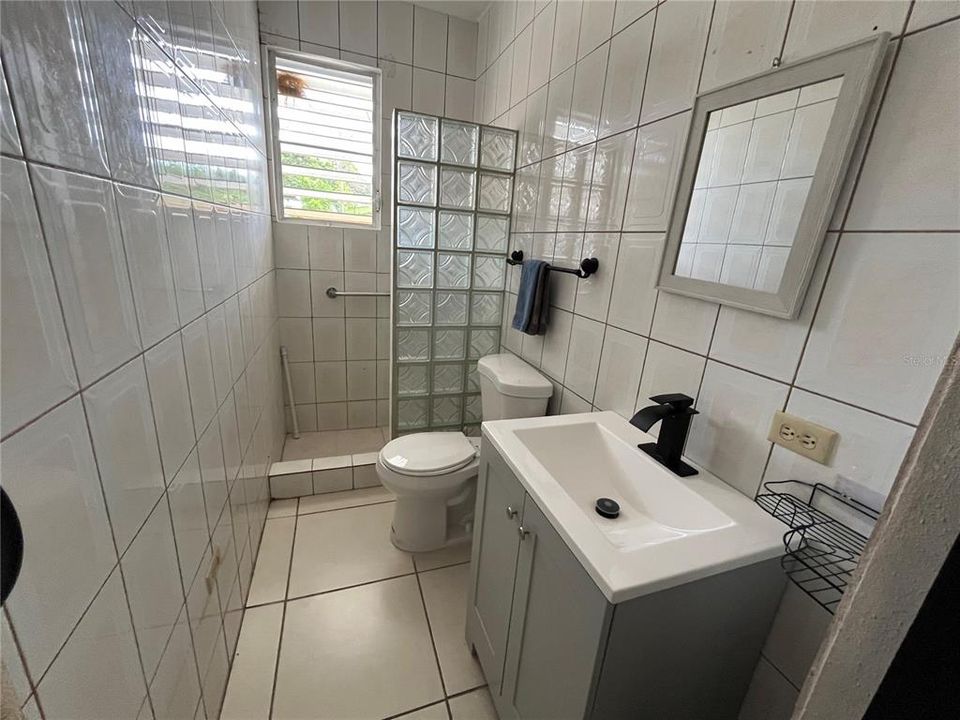 For Sale: $349,900 (3 beds, 3 baths, 2087 Square Feet)