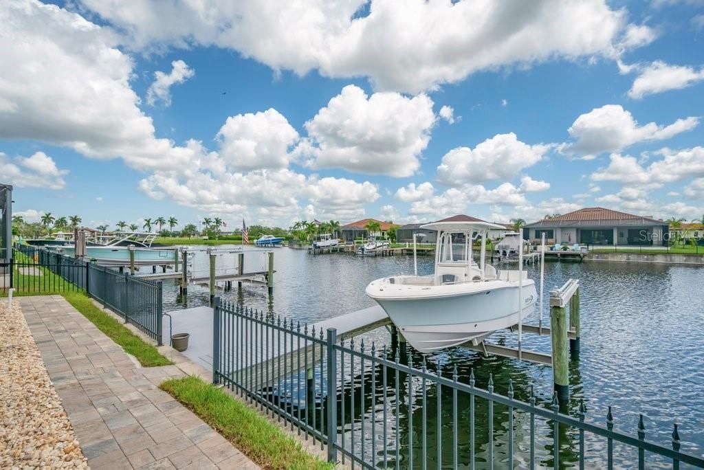 For Sale: $1,185,000 (3 beds, 2 baths, 2230 Square Feet)