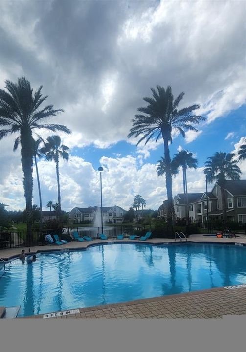 For Sale: $212,500 (2 beds, 2 baths, 1060 Square Feet)