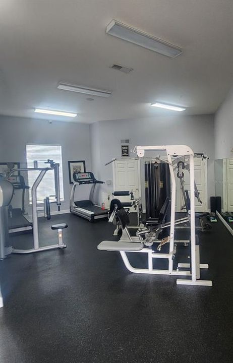 For Sale: $212,500 (2 beds, 2 baths, 1060 Square Feet)