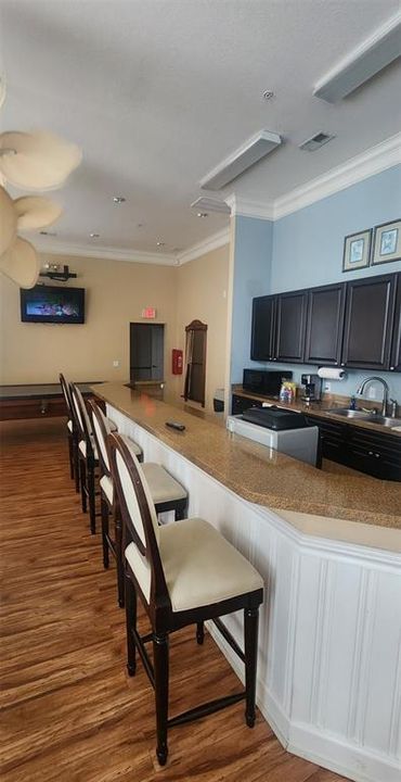 For Sale: $212,500 (2 beds, 2 baths, 1060 Square Feet)