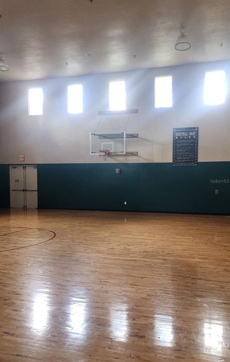 For Sale: $212,500 (2 beds, 2 baths, 1060 Square Feet)