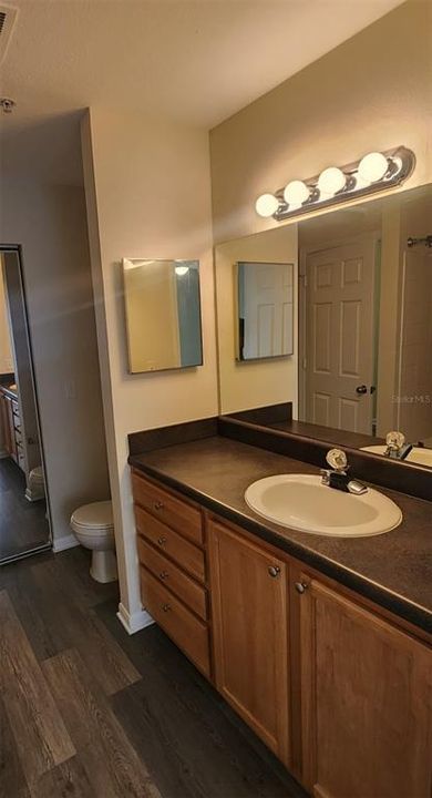 For Sale: $212,500 (2 beds, 2 baths, 1060 Square Feet)