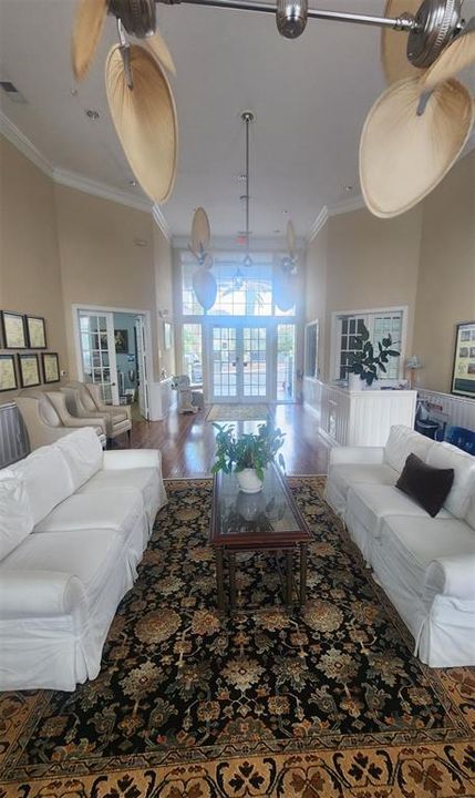 For Sale: $212,500 (2 beds, 2 baths, 1060 Square Feet)