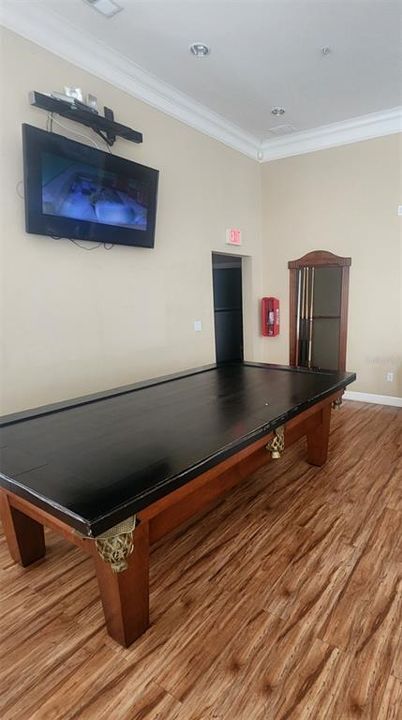 For Sale: $212,500 (2 beds, 2 baths, 1060 Square Feet)