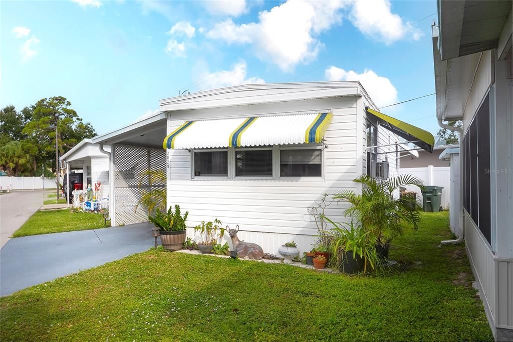 For Sale: $98,500 (1 beds, 1 baths, 372 Square Feet)