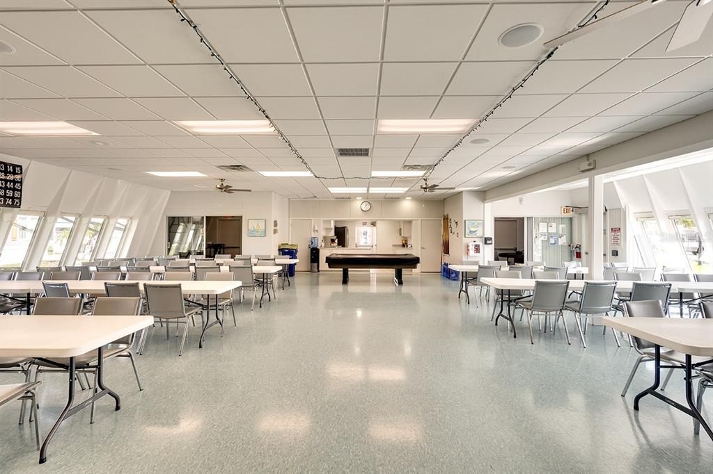 For Sale: $98,500 (1 beds, 1 baths, 372 Square Feet)