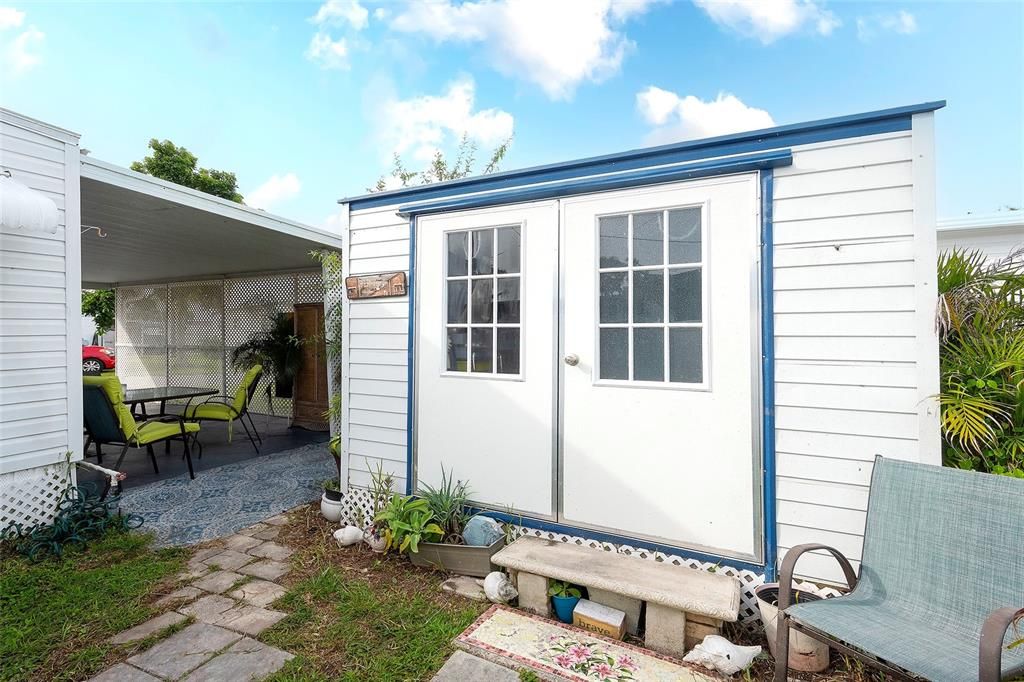 For Sale: $98,500 (1 beds, 1 baths, 372 Square Feet)