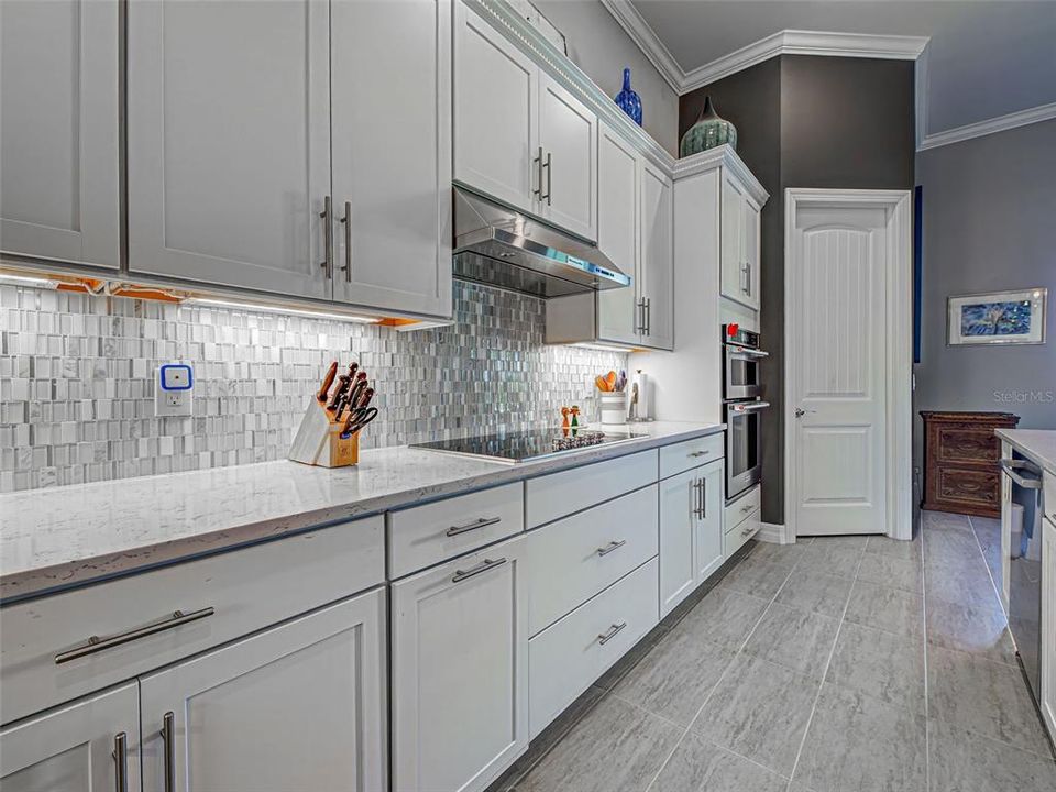 For Sale: $995,000 (3 beds, 3 baths, 2855 Square Feet)