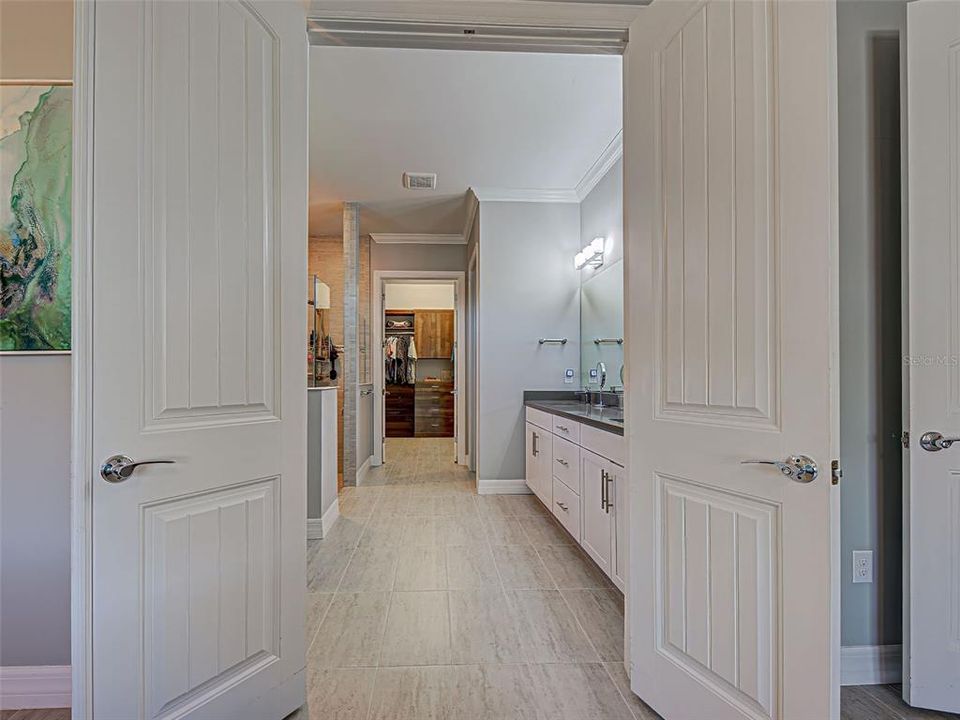 For Sale: $995,000 (3 beds, 3 baths, 2855 Square Feet)