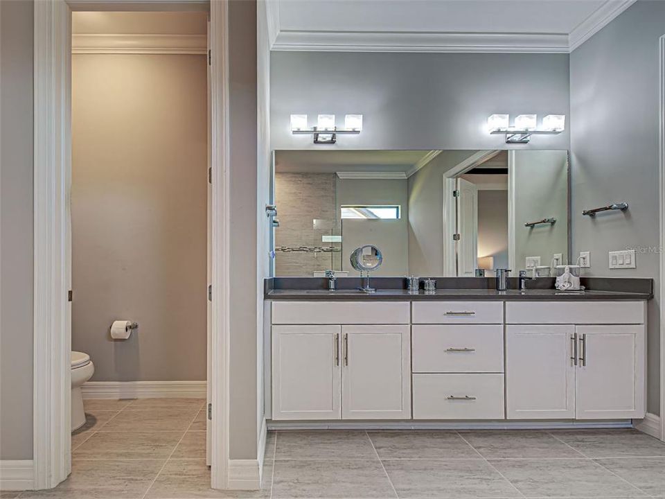 For Sale: $995,000 (3 beds, 3 baths, 2855 Square Feet)