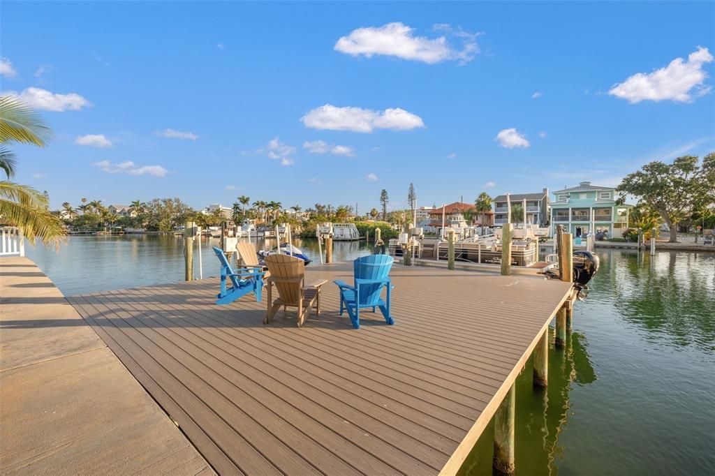 出租: $12,500 (4 贝兹, 4 浴室, 3043 平方英尺)