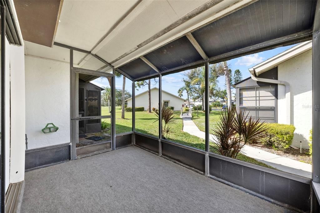 Active With Contract: $144,900 (1 beds, 1 baths, 635 Square Feet)