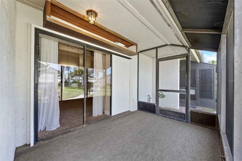 Active With Contract: $144,900 (1 beds, 1 baths, 635 Square Feet)