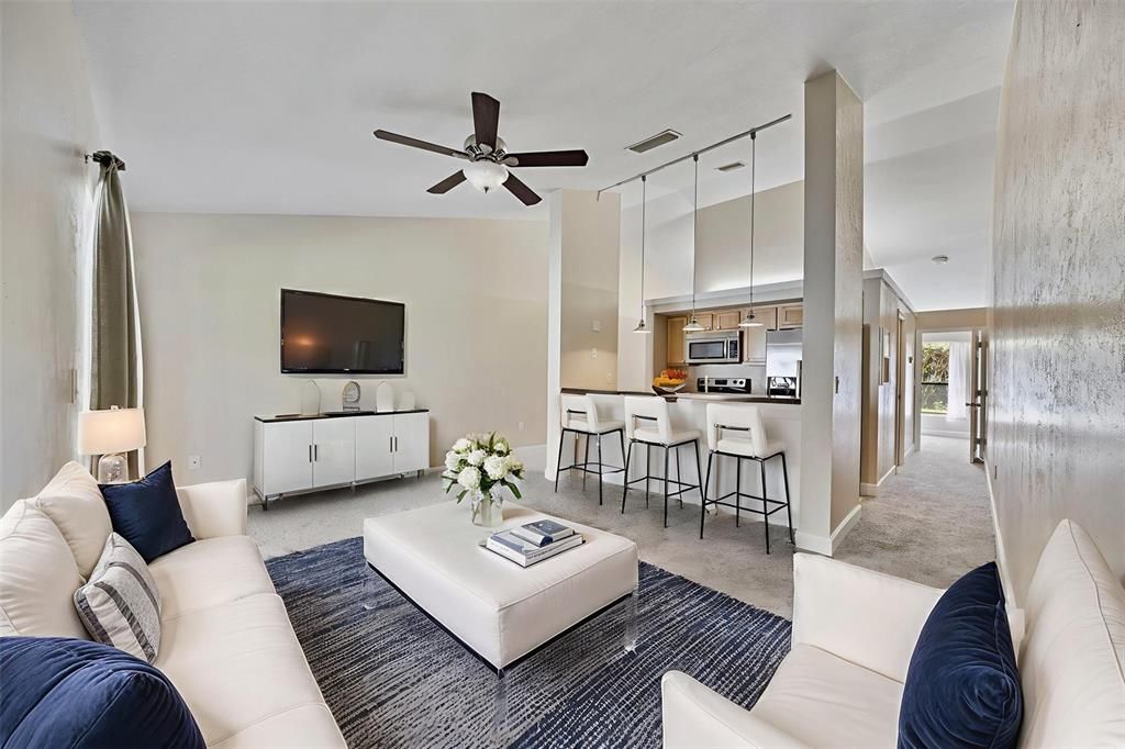 Active With Contract: $144,900 (1 beds, 1 baths, 635 Square Feet)