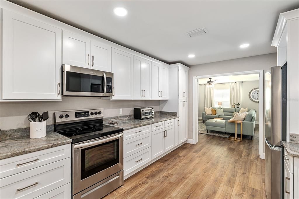 For Rent: $4,800 (3 beds, 3 baths, 2637 Square Feet)