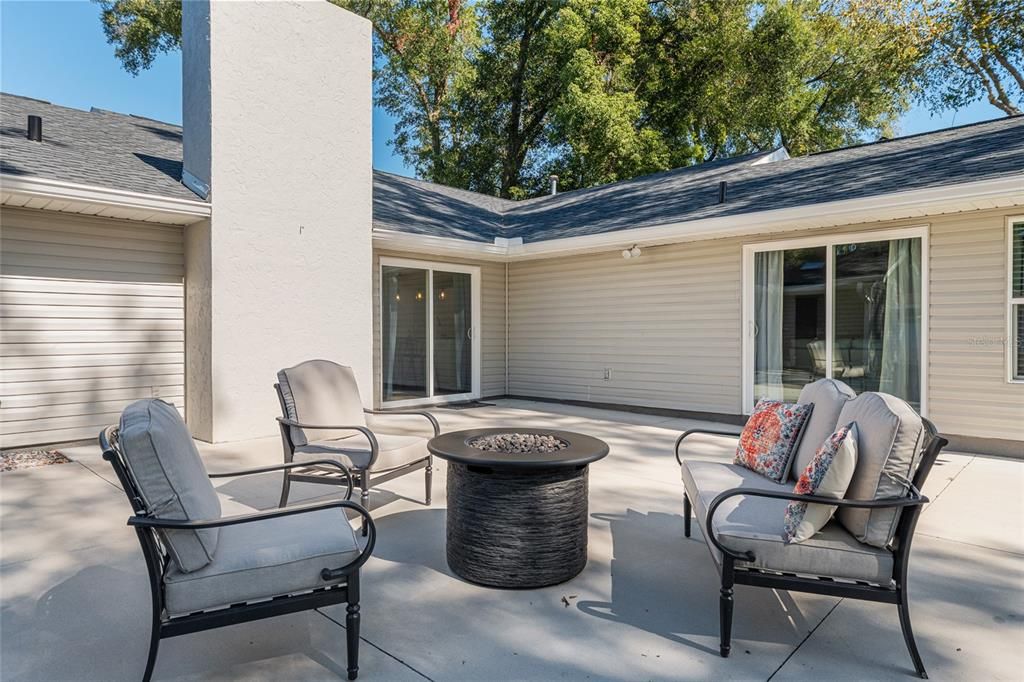 For Rent: $4,800 (3 beds, 3 baths, 2637 Square Feet)