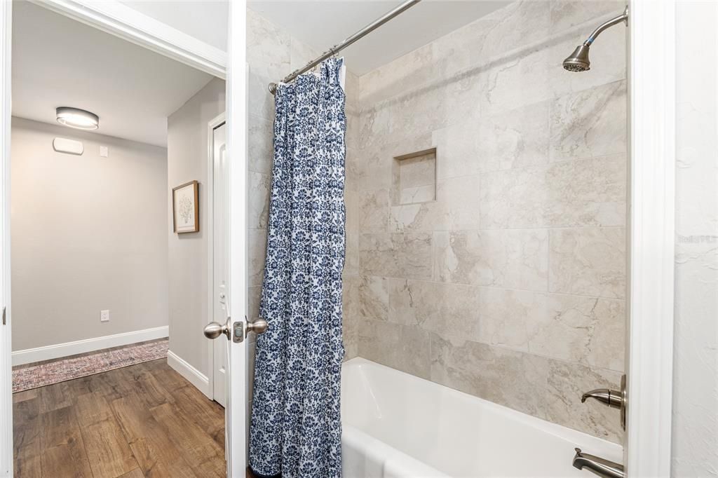 For Rent: $4,800 (3 beds, 3 baths, 2637 Square Feet)