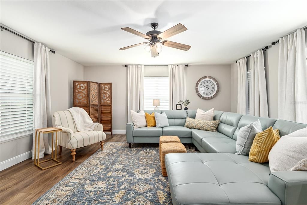 For Rent: $4,800 (3 beds, 3 baths, 2637 Square Feet)