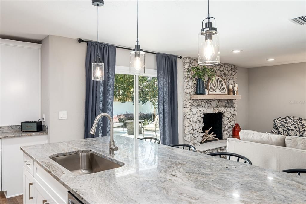 For Rent: $4,800 (3 beds, 3 baths, 2637 Square Feet)