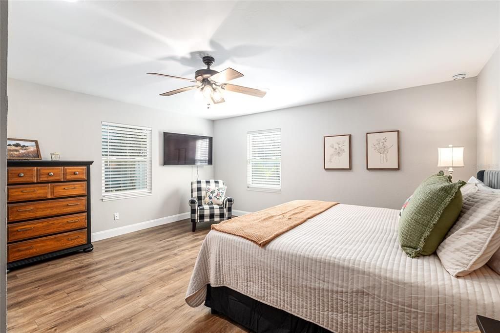 For Rent: $4,800 (3 beds, 3 baths, 2637 Square Feet)