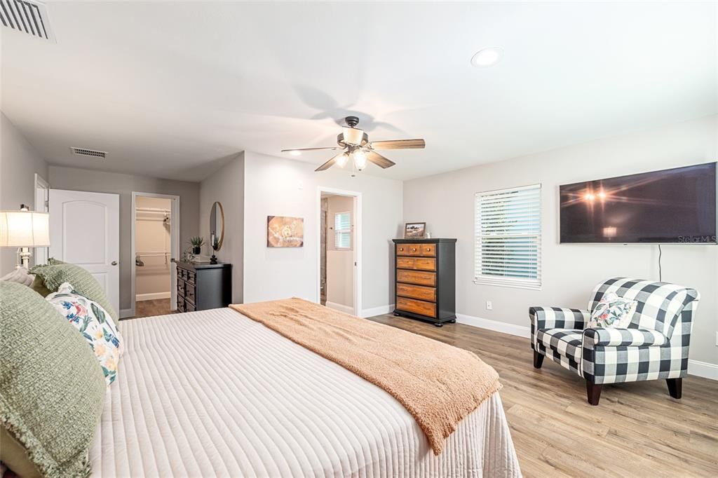 For Rent: $4,800 (3 beds, 3 baths, 2637 Square Feet)