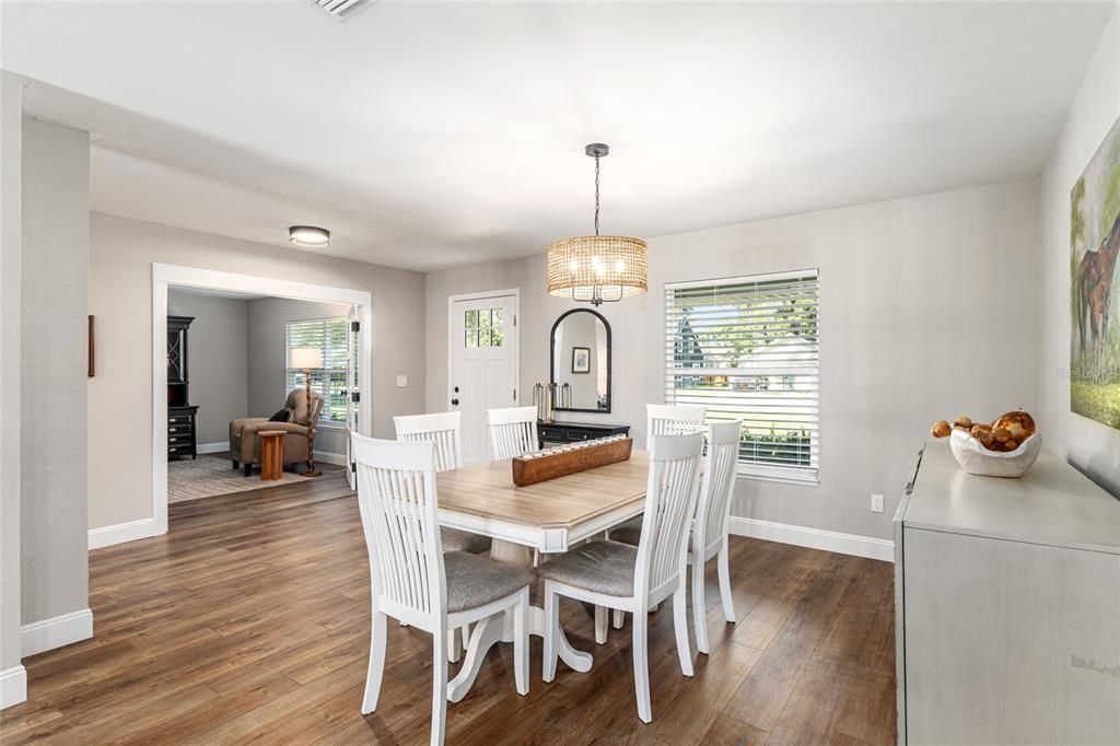 For Rent: $4,800 (3 beds, 3 baths, 2637 Square Feet)