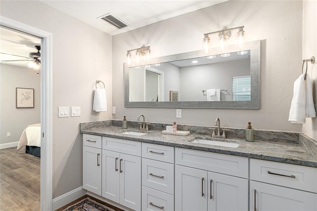 For Rent: $4,800 (3 beds, 3 baths, 2637 Square Feet)