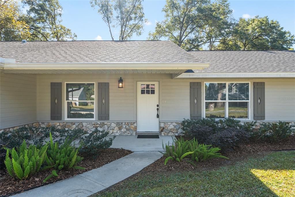 For Rent: $4,800 (3 beds, 3 baths, 2637 Square Feet)