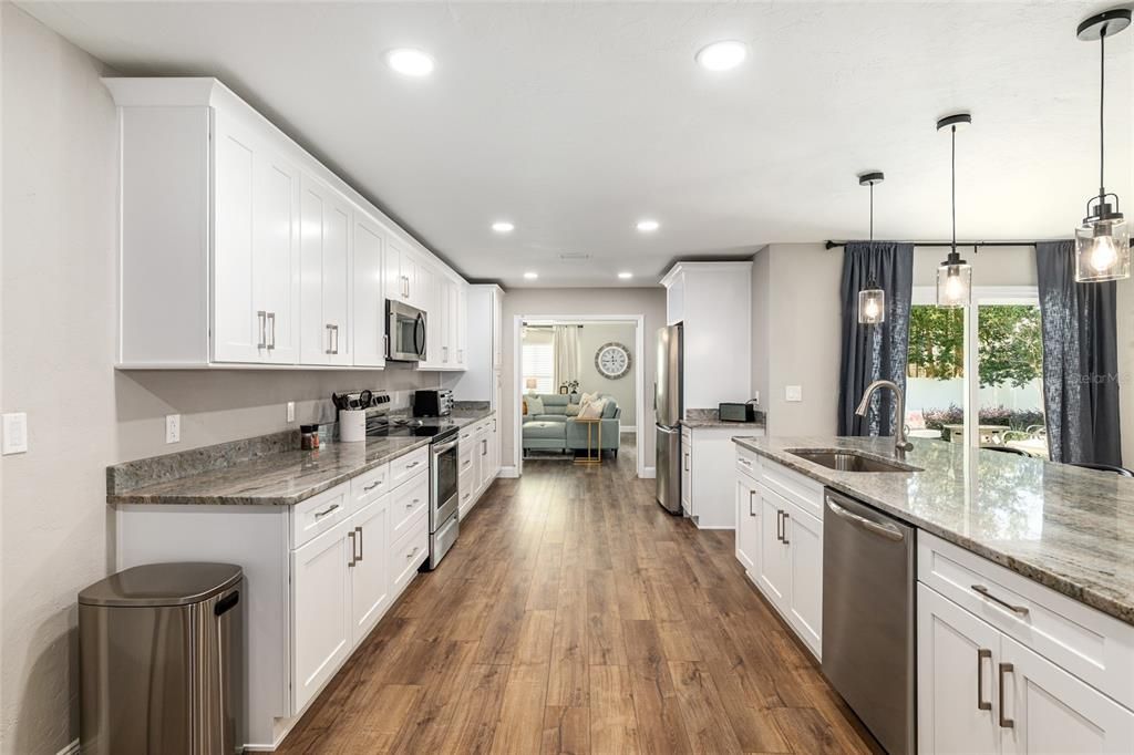 For Rent: $4,800 (3 beds, 3 baths, 2637 Square Feet)