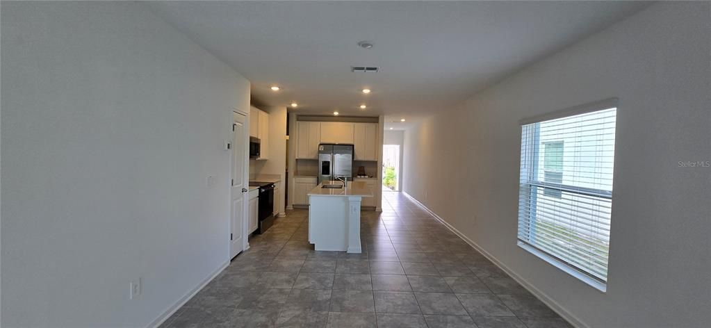 For Rent: $1,950 (3 beds, 2 baths, 1470 Square Feet)