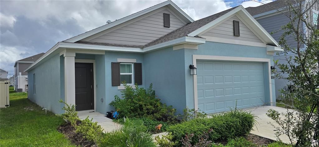 For Rent: $1,950 (3 beds, 2 baths, 1470 Square Feet)