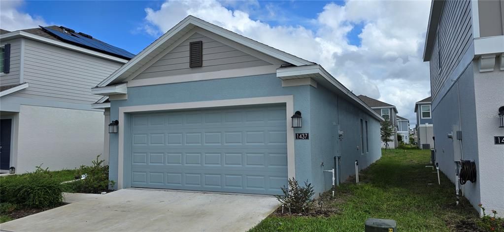 For Rent: $1,950 (3 beds, 2 baths, 1470 Square Feet)