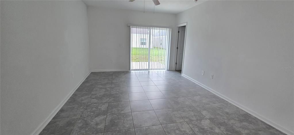 For Rent: $1,950 (3 beds, 2 baths, 1470 Square Feet)