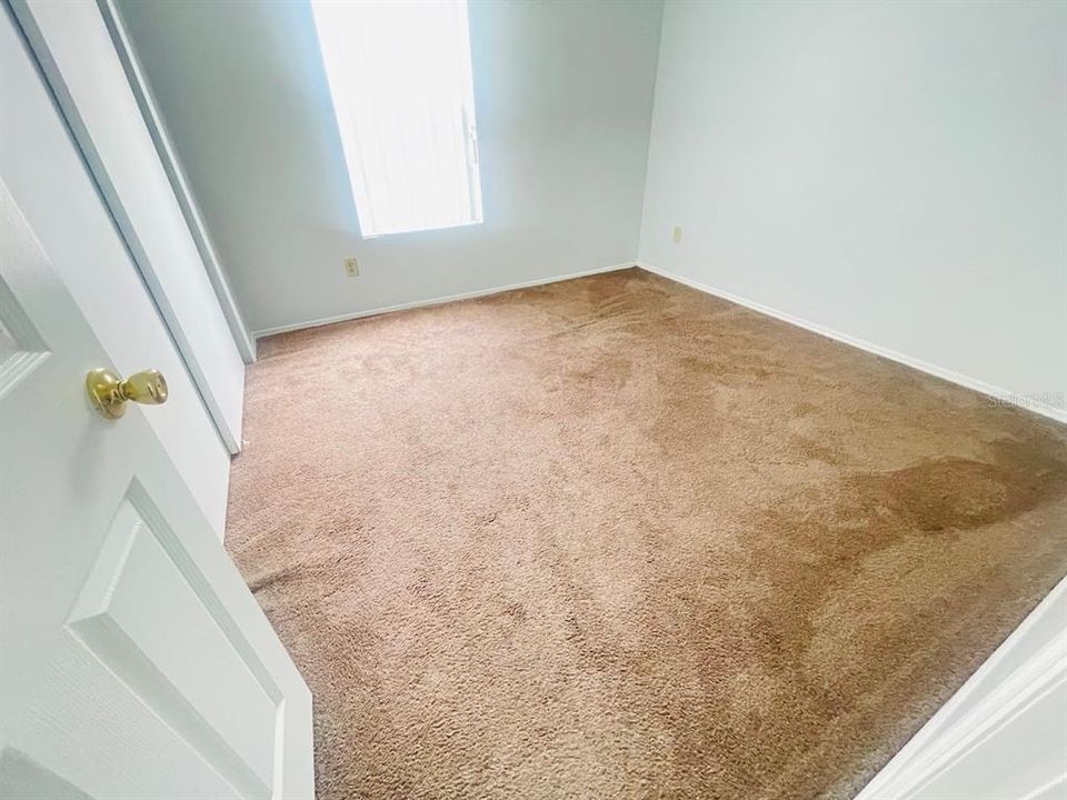 合同活跃: $2,250 (4 贝兹, 2 浴室, 1906 平方英尺)