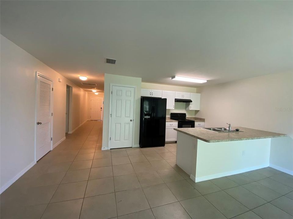 В аренду: $1,695 (4 спален, 2 ванн, 1504 Квадратных фут)