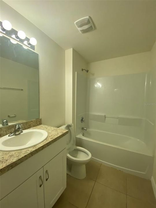 В аренду: $1,695 (4 спален, 2 ванн, 1504 Квадратных фут)