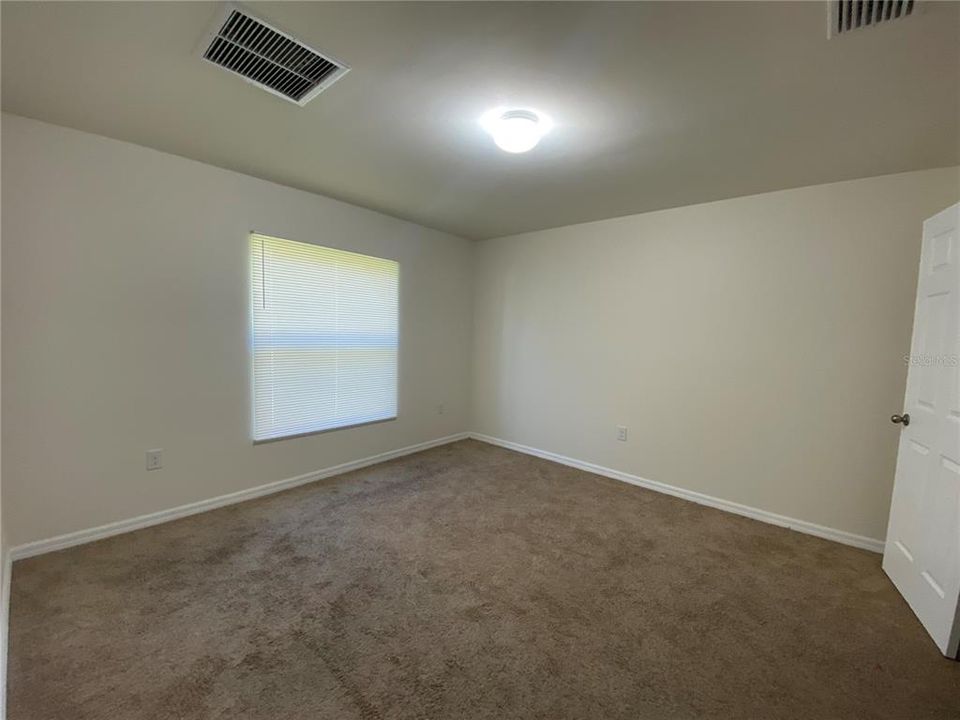 В аренду: $1,695 (4 спален, 2 ванн, 1504 Квадратных фут)