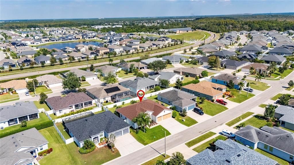 Под контрактом: $395,000 (3 спален, 2 ванн, 2024 Квадратных фут)