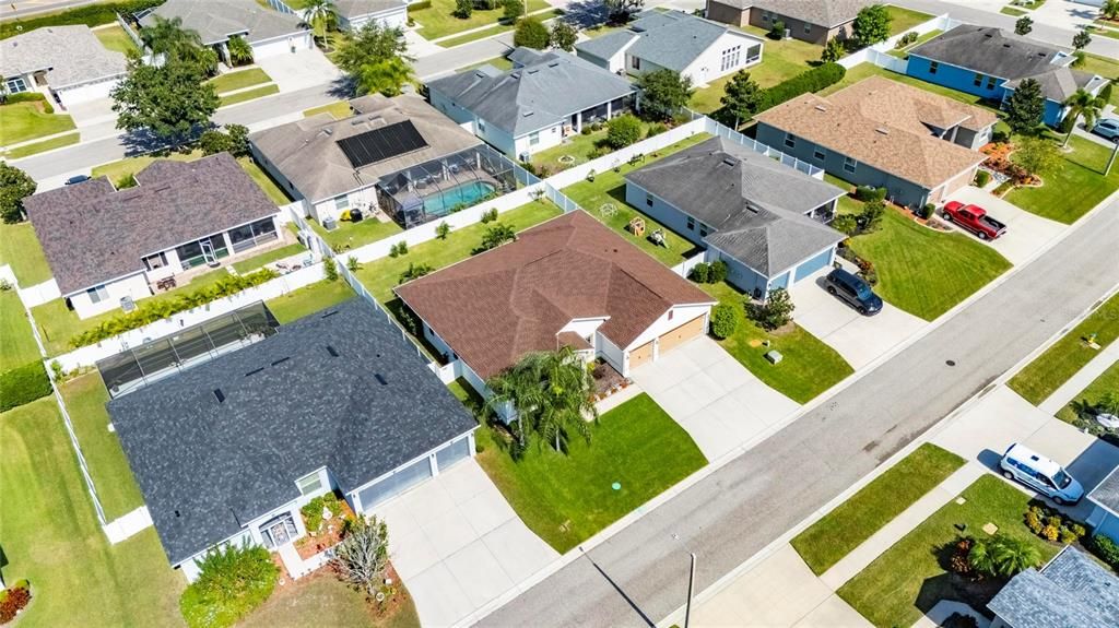 Под контрактом: $395,000 (3 спален, 2 ванн, 2024 Квадратных фут)